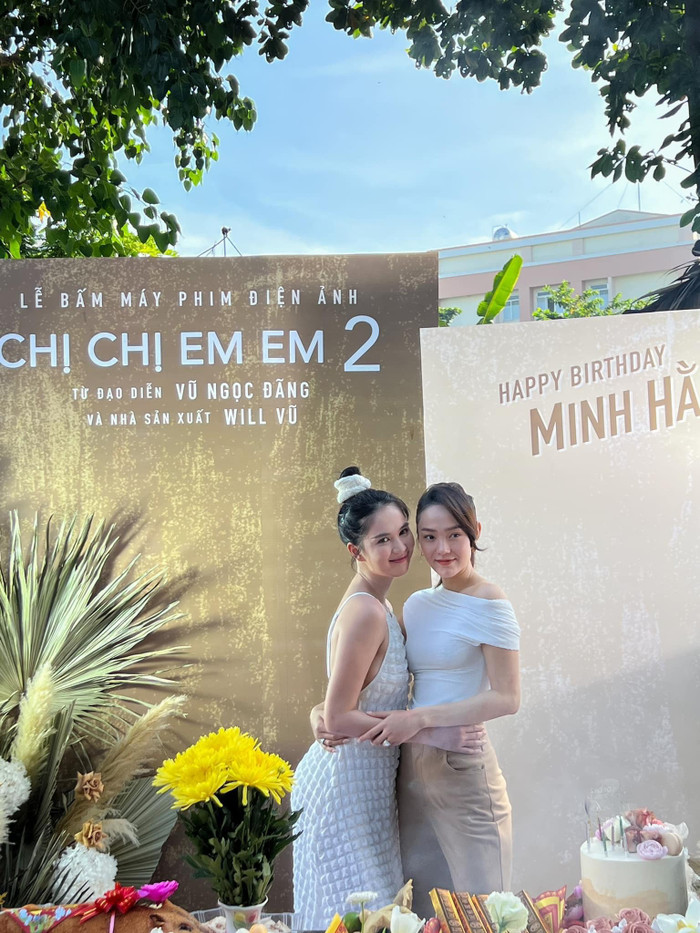Cả Minh Hằng và Ngọc Trinh đều được khán giả đánh giá 'mười phân vẹn mười'.