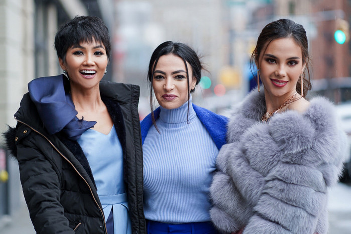 Catriona Gray từng hội ngội H'Hen Niê tại Mỹ.