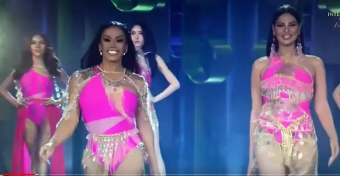 'Bật ngửa' với thân hình của thí sinh chuyển giới: Trong ảnh nuột nà, trên sân khấu như đô vật Ảnh 3