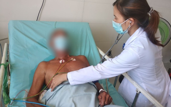 Ăn nhầm phân bón NPK, cụ ông 76 tuổi nhập viện nguy kịch Ảnh 2