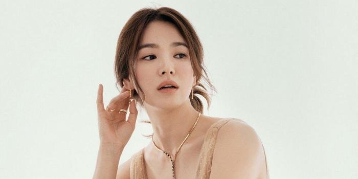 Dân mạng bấn loạn khi Song Hye Kyo nhận lời chúc y hệt bà xã Hyun Bin Ảnh 1