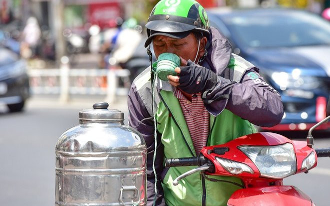 Khi nào miền Bắc kết thúc chuỗi ngày nắng nóng? Ảnh 2