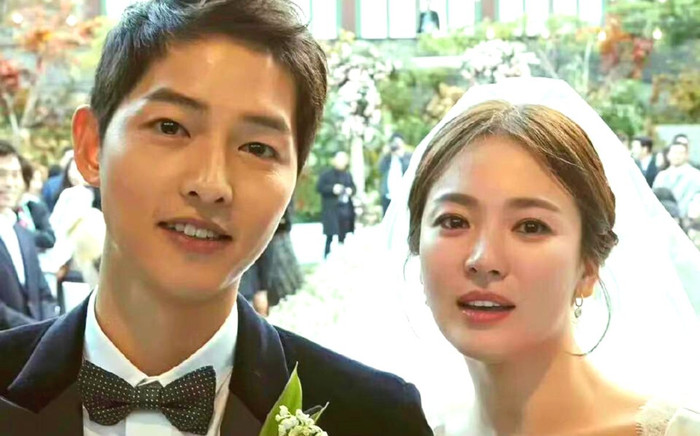 Hôn lễ Song Joong Ki - Song Hye Kyo bất ngờ được gợi nhắc nhờ một đồng nghiệp nổi tiếng Ảnh 2