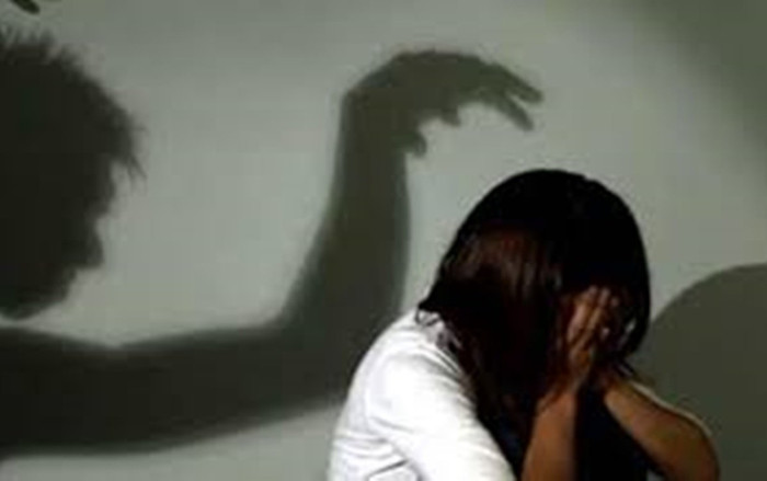 Nghi vấn bé gái 8 tuổi bị người đàn ông bịt khẩu trang xông vào nhà xâm hại, công an vào cuộc điều tra Ảnh 2