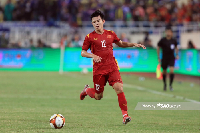 Phan Tuấn Tài chưa được thi đấu V.League là sự thiệt thòi lớn.