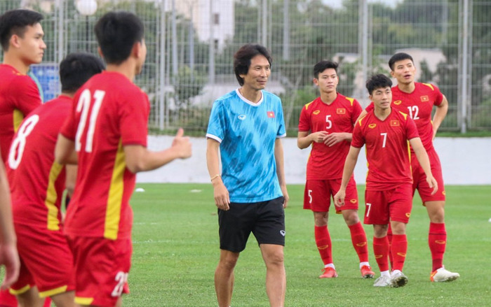 Tranh luận chuyện chi hàng trăm tỷ để HLV Gong Oh Kyun dẫn U23 Việt Nam đá V.League Ảnh 2