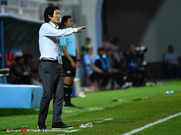 NutiFood cũng lo luôn 3 năm hợp đồng của HLV Gong Oh Kyun cho VFF.