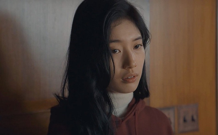 Đóng phim bao năm, cuối cùng Suzy cũng được công nhận diễn hay, nghe có vẻ sai sai? Ảnh 2