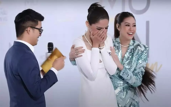 Vé vàng tại Miss Universe VN: Hai người làm nên chuyện, một người ngậm ngùi bị loại trước bán kết Ảnh 9