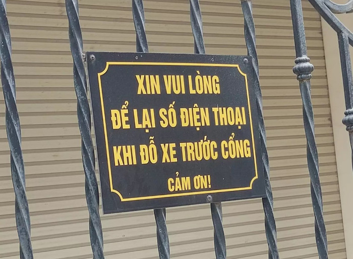 'Giận tím mặt' tài xế ô tô đậu xe chắn cổng ra vào, chủ nhà còn phải ngậm ngùi chi thêm tiền vì điều này Ảnh 2