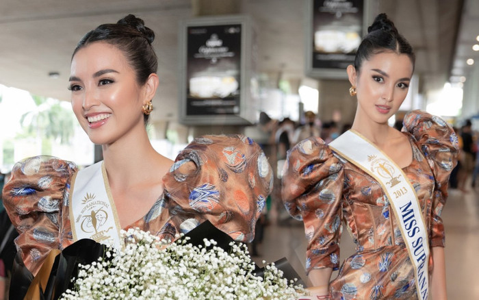 Fan vây kín Hoa hậu Siêu quốc gia 2013 tại sân bay: Ngưỡng mộ nhan sắc không đổi sau 9 năm đăng quang Ảnh 2