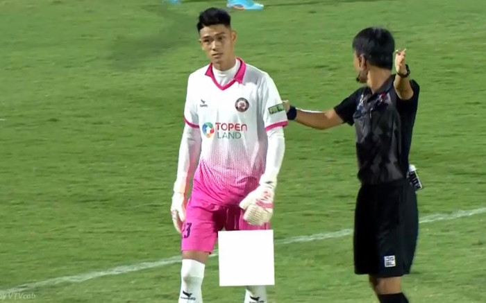 HAGL đá tệ, Bình Định chơi xấu và cú đạp gầm giày của ngoại binh đất Võ Ảnh 2