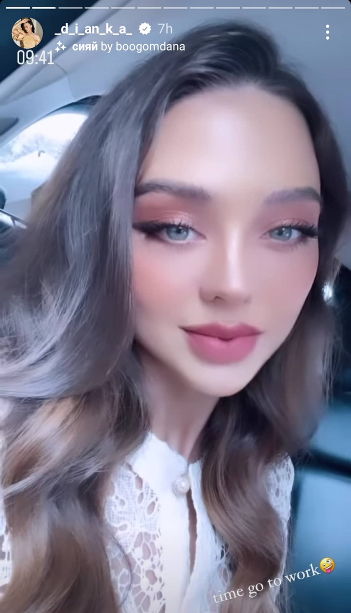 Cận cảnh gương mặt đươc cho là khá khác lạ của người mẫu Tây.