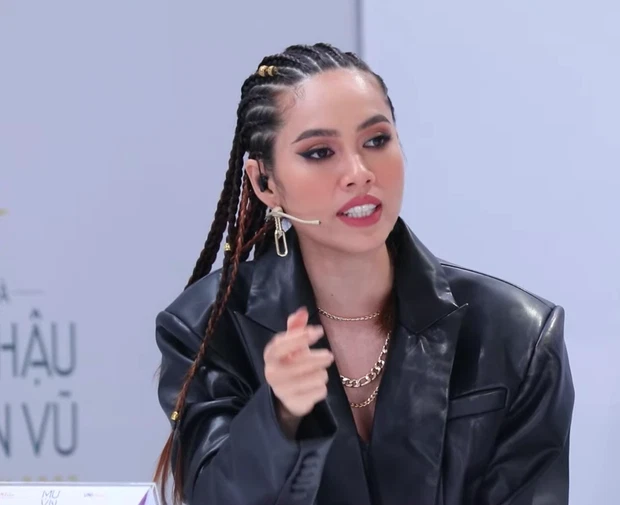 Á hậu Hoàng My lần đầu giải thích vụ cười cợt, chế giễu Phạm Hương trên livestream Ảnh 5