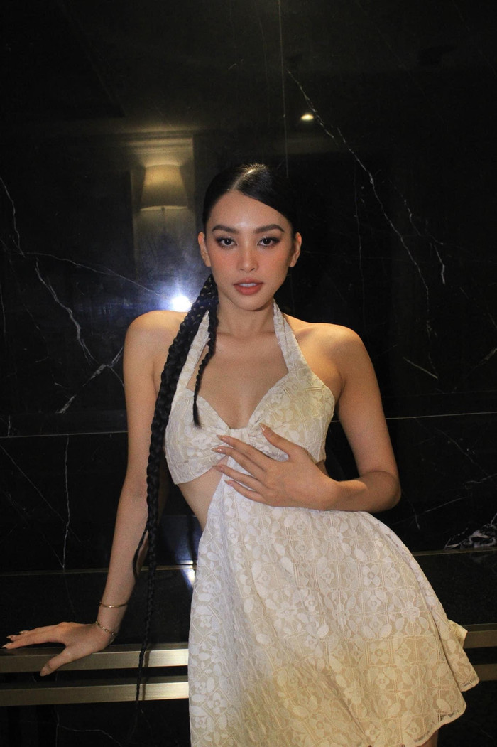 Sở hữu sắc vóc quyến rũ, người đẹp khiến dân tình không khỏi xuýt xoa.