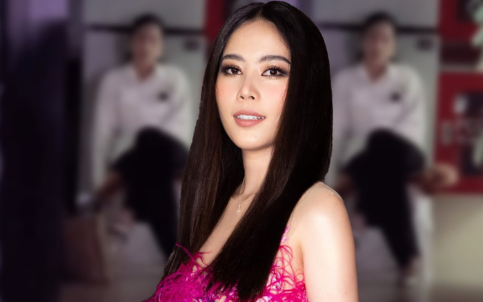 Hình ảnh Nam Em ngồi chợp mắt ngay hành lang ra vào show diễn, netizen không ngớt lời khen Ảnh 2