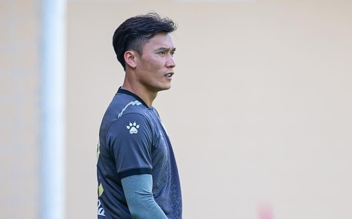 Thủ môn Bùi Tiến Dũng, Tấn Trường dự bị trong ngày V.League trở lại Ảnh 2