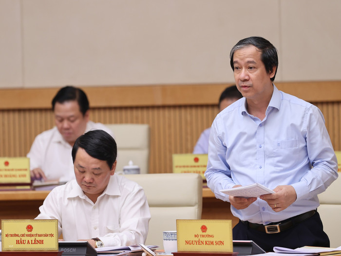 Bộ trưởng Bộ GD&ĐT Nguyễn Kim Sơn tại phiên họp sáng 4/7. Ảnh: Báo Thanh Niên