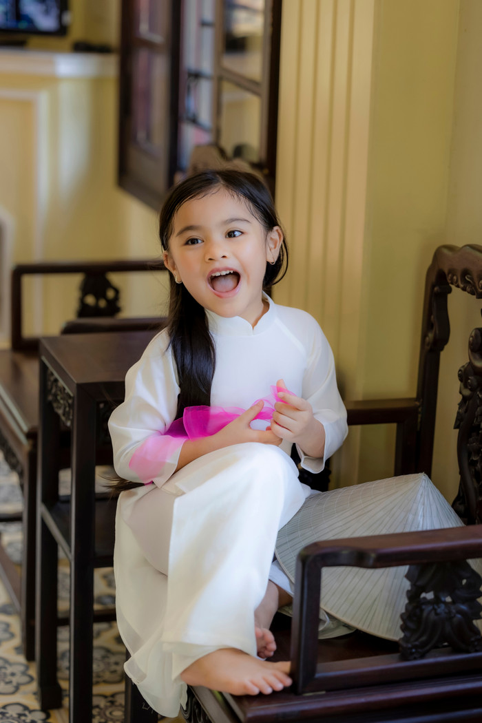 Loạt ảnh ái nữ nhà 'đạo diễn trăm tỷ' Võ Thanh Hòa xinh như 'Mắt Biếc', xứng danh 'con nhà tông' Ảnh 1