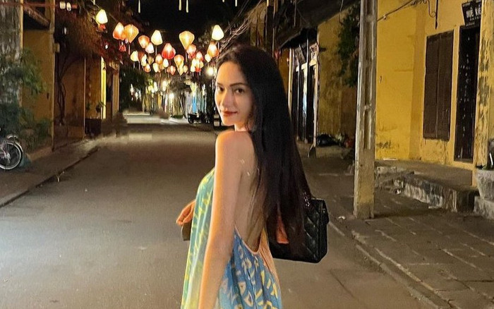 Nhan sắc của Hương Giang ngày càng 'lên hương' chuẩn vẻ đẹp 'mình hạc xương mai' Ảnh 2