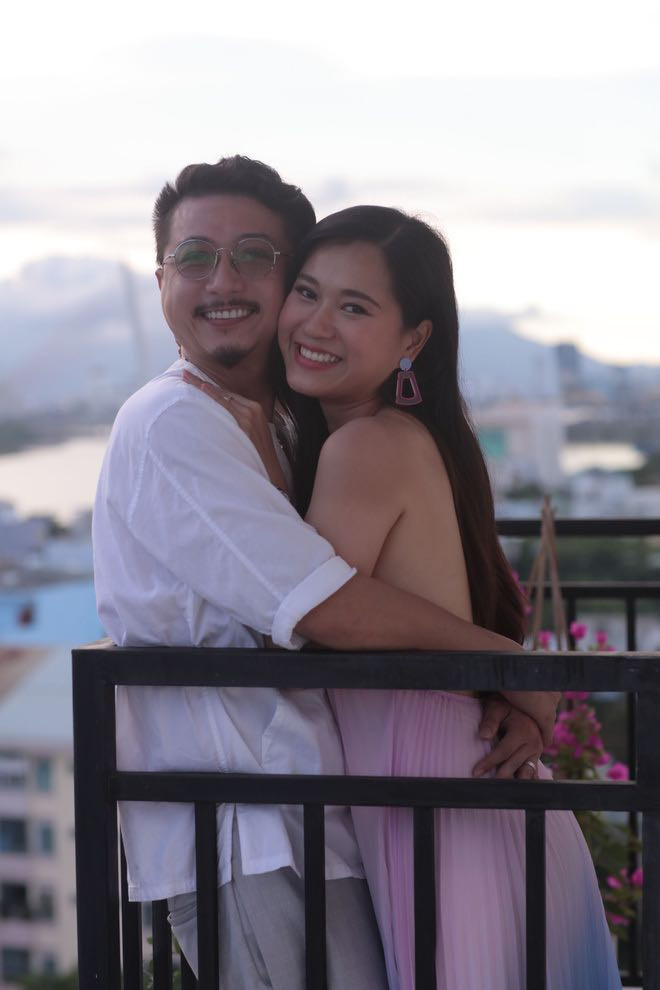 Hứa Minh Đạt luôn tự hào khi chia sẻ bản thân may mắn khi có Lâm Vỹ Dạ đồng hành cùng mình.