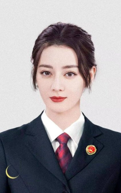 Tạo hình của Nhiệt Ba trong Công Tố Tinh Anh.