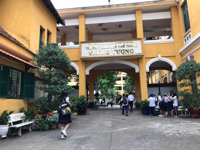 Một số hình ảnh tại điểm thi THPT Trưng Vương (TP HCM).