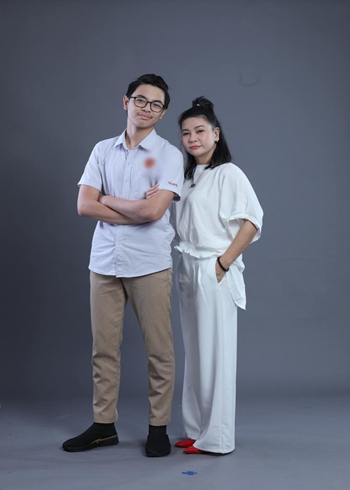 Bé Bom là nhà Cát Phượng luôn khiến mẹ hãnh diễn bởi đạt được thành tích cao trong 12 năm học.