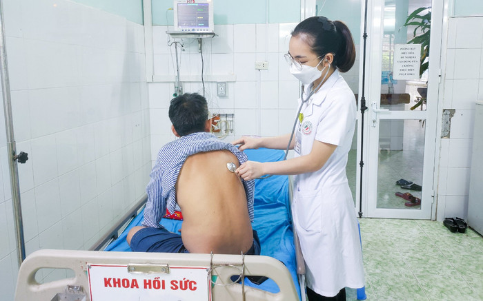 Người đàn ông nhập viện khẩn do ngộ độc thuốc lá điện tử Ảnh 2