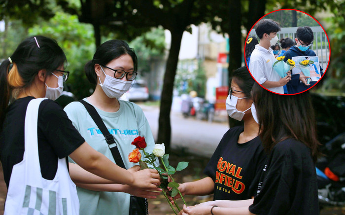 Nhóm bạn dầm nắng mưa đưa đón bạn đi thi: 'Tình bạn chúng em không như đại dương, nó ngang hệ mặt trời' Ảnh 2