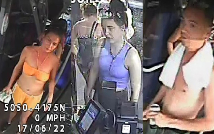 Đòi tài xế cho xuống xe buýt nhưng không được, người phụ nữ mặc bikini làm một việc ghê sợ Ảnh 2