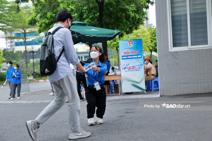 Em luôn muốn được tham gia giúp người khác với sức nhỏ của mình.