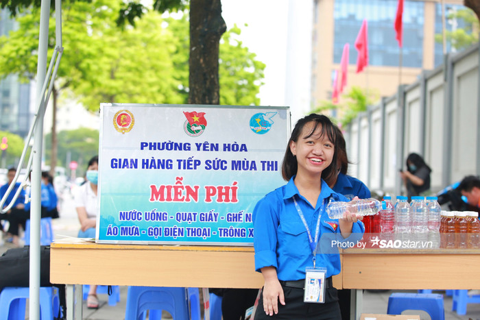 Nữ sinh GenZ nhỏ như 'cây kẹo' và niềm đam mê giúp người: 'Còn sức là còn tham gia giúp đỡ người khác' Ảnh 9