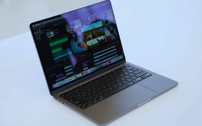 MacBook Pro M2 giảm đến 5 triệu đồng sau khi lên kệ Ảnh 1