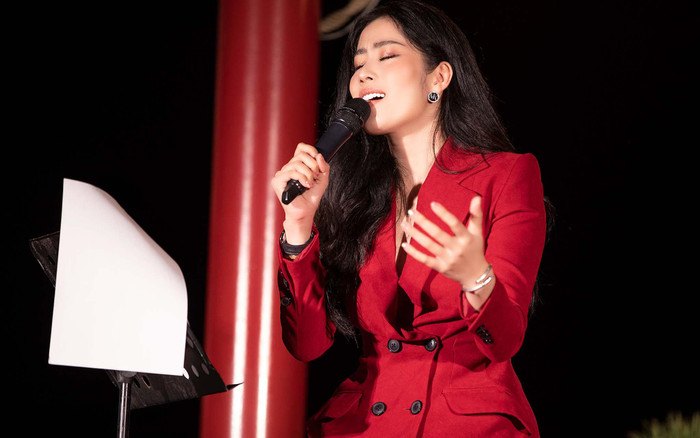 Đi hát nhưng bất chợt quên lời, Nam Em khiến khán giả bất ngờ trước pha 'chữa cháy' của mình Ảnh 2