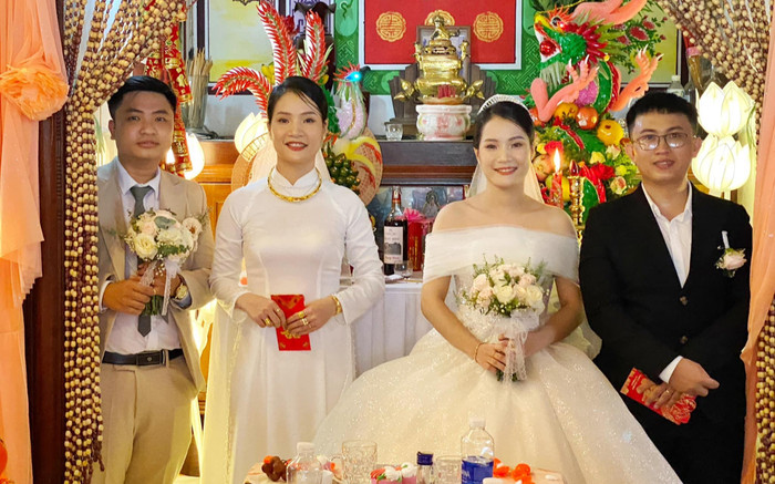 Hai chị em sinh đôi 'xinh như hoa', kết hôn cùng ngày khiến dân mạng trầm trồ thích thú Ảnh 2