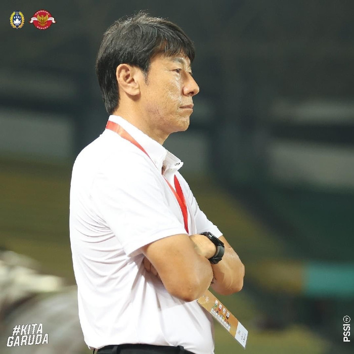 HLV Shin Tae Yong cũng không thể giúp U19 Indonesia vượt qua vòng bảng. Ảnh: PSSI