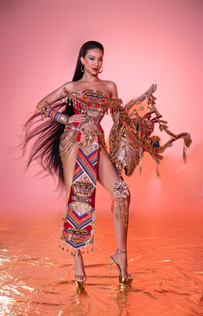 Cận cảnh trang phục dân tộc 'Hùng ca biển cả' của Kim Duyên tại Miss Supranational 2022 Ảnh 5