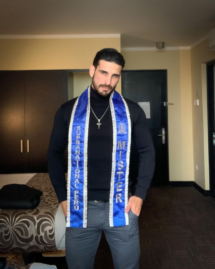 Nam vương Varo Vagas đến từ Peru.