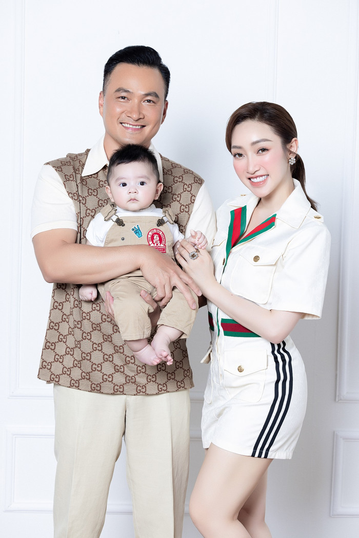 Sau 6 tháng sinh con đầu lòng, bà xã diễn viên Chi Bảo đã lấy lại vóc dáng thời con gái