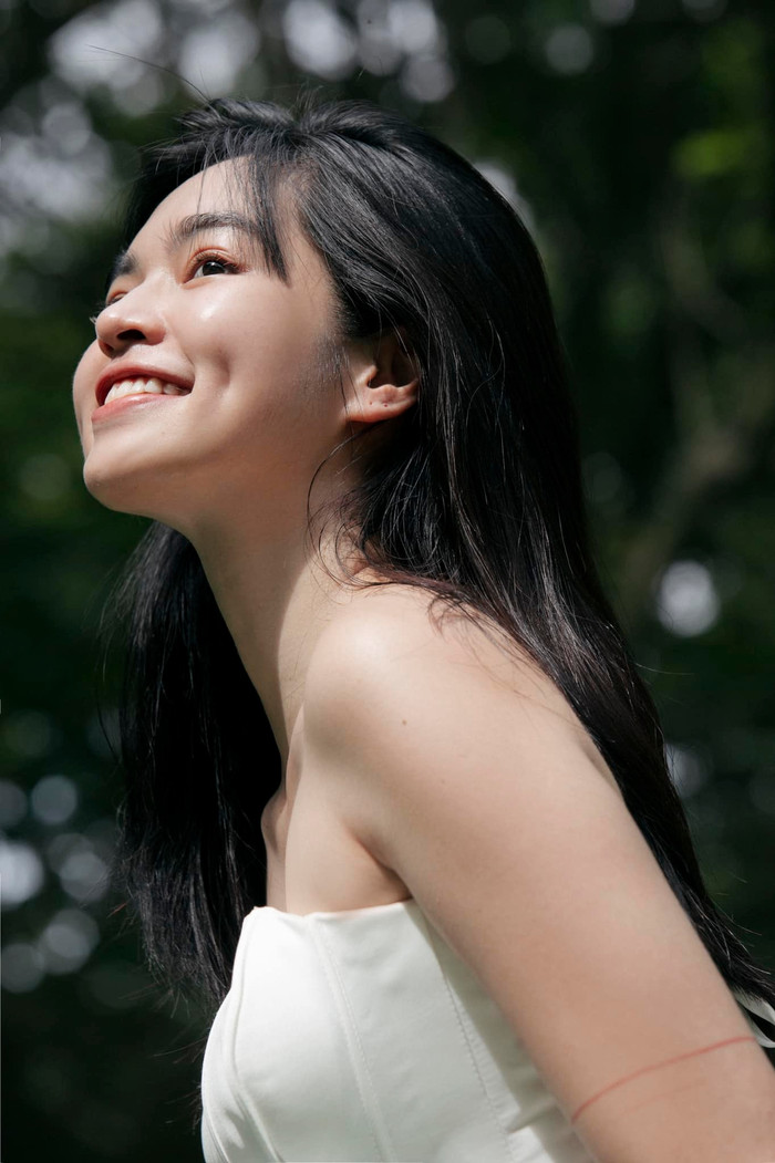 Khánh Vân chia sẻ, bản thân cũng từng buồn bã vì trượt Đại học, tuy nhiên, cô không bỏ cuộc mà vẫn luôn cố gắng, lạc quan. Do đó, hiện tại, cô nàng đã và đang có cuộc sống như mơ ước