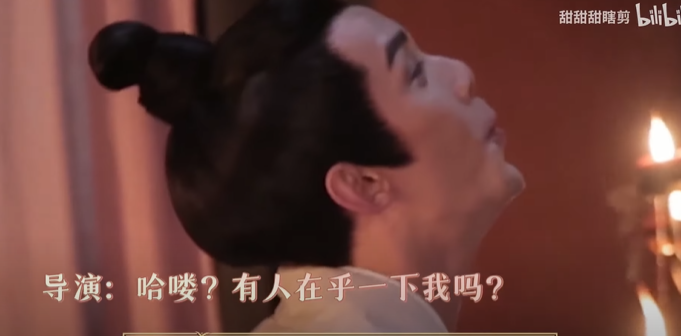 Cảnh hôn cực bá đạo của Triệu Lộ Tư và Ngô Lỗi trong Tinh Hán Xán Lạn Ảnh 2