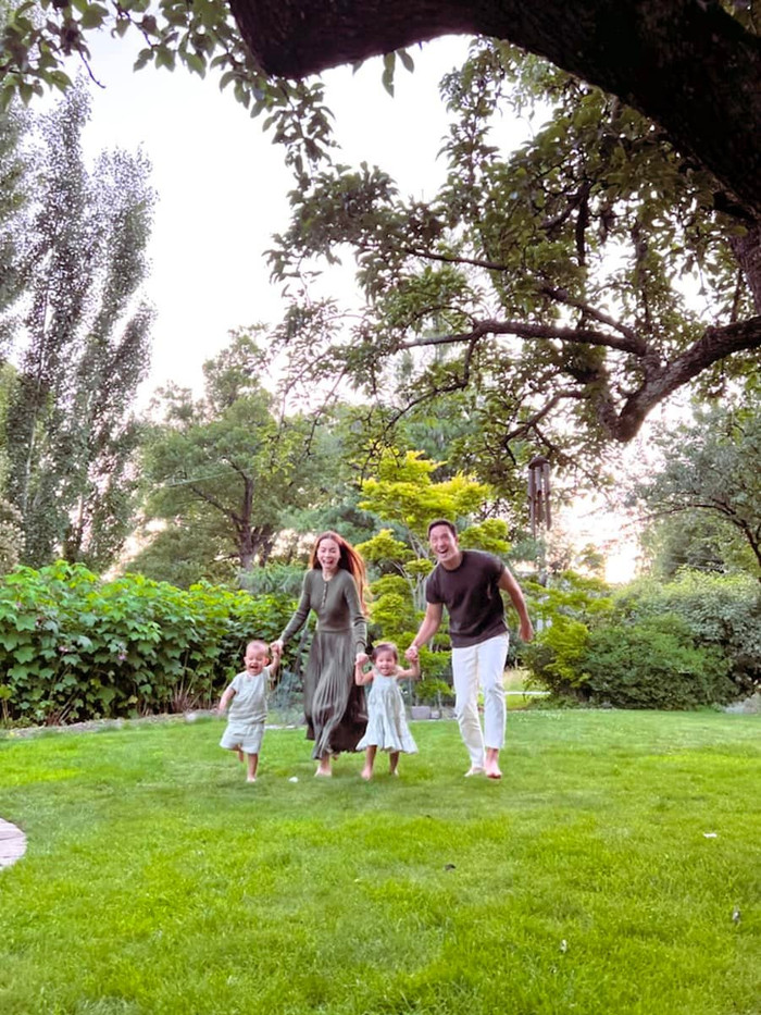 Hồ Ngọc Hà khoe ảnh vi vu trời Tây nhưng không quên 'đòi bài', khiến Châu Đăng Khoa tức 'anh ách' Ảnh 2