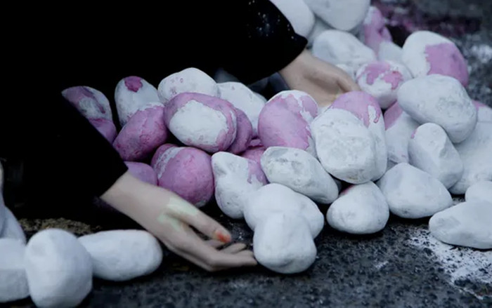 Vụ việc người phụ nữ bị tuyên tử hình bằng ném đá đến chết vì tội ngoại tình gây sôi sục Ảnh 2