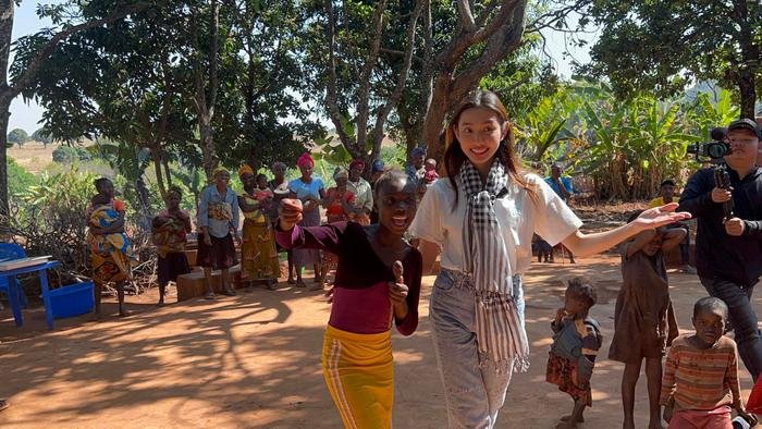 Đi Angola làm từ thiện, Hoa hậu Thùy Tiên đã 'bốc hơi' nửa tỷ đồng Ảnh 3