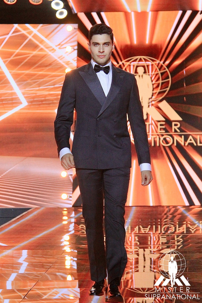 Thí sinh người Puerto Rico nổi bật với đôi mắt hút hồn.&nbsp;