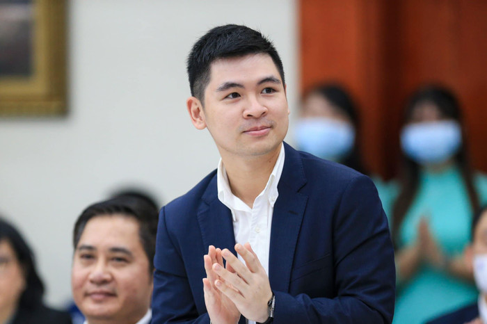 Thiếu gia nhà bầu Hiển - Đỗ Vinh Quang.