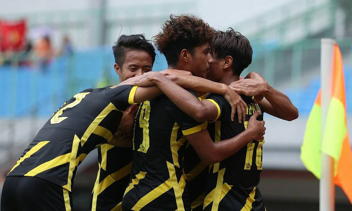 U19 Malaysia mở tỷ số trận chung kết ngay phút 14.