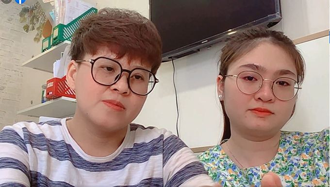 Thiện Nhân và người tình livestream phản bác lại những gì mà gia đình chia sẻ trước đó.