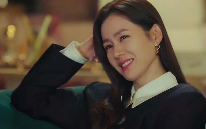 Son Ye Jin vừa có hành động cực ngọt dành cho Hyun Bin khiến cả dàn sao trêu ghẹo Ảnh 2